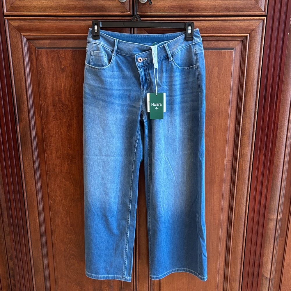 HALARA Women’s  Mid Blue lightweight wide leg comfort Jeans